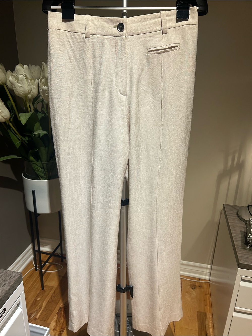 Club Monaco Woman’s Light Cream Fully Lined Trousers